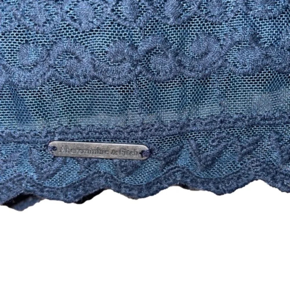 New Abercrombie & Fitch Lace embroidered Geometric Mesh Lined Mini Skirt Size 00